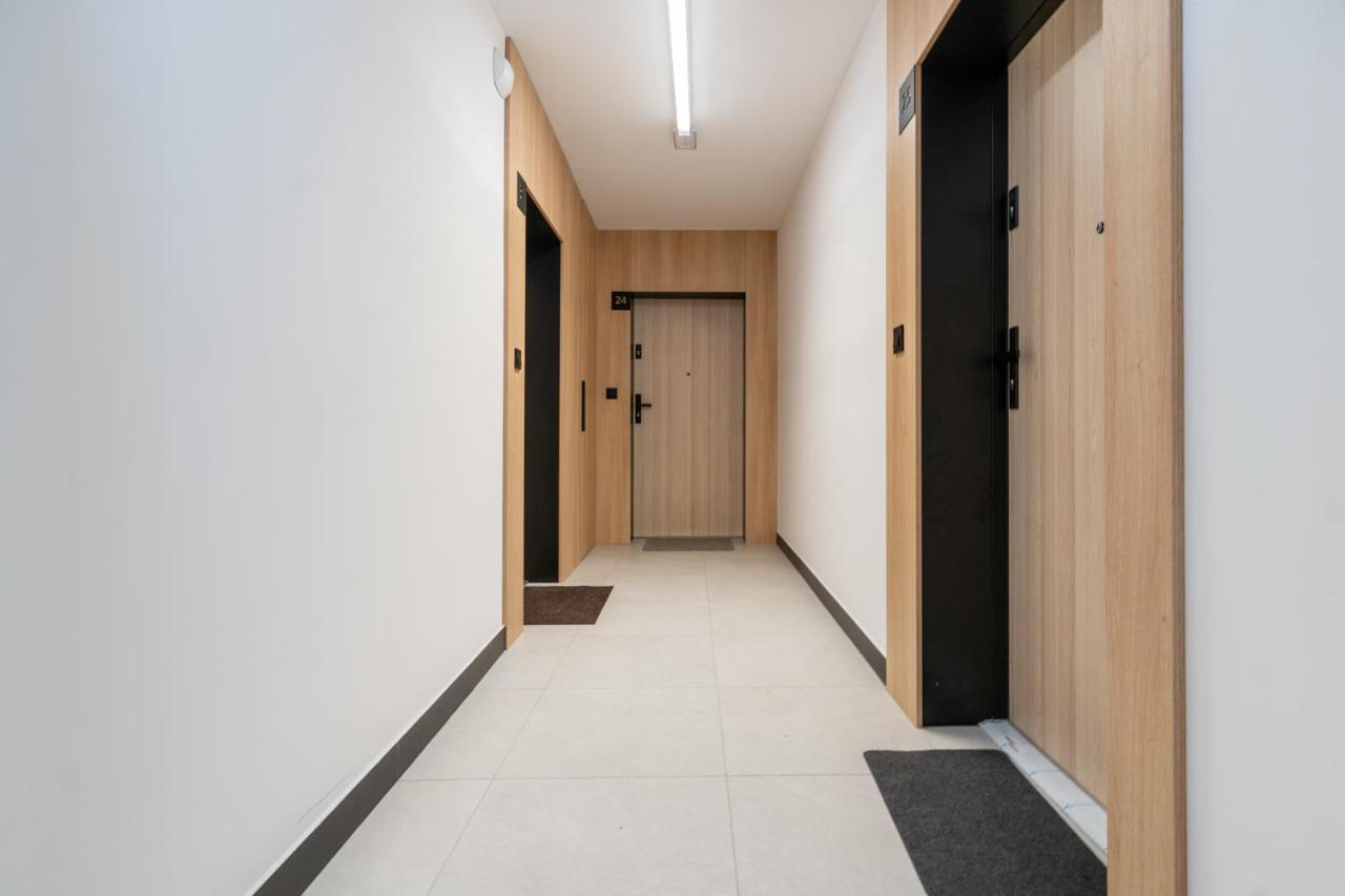 Lotte Apartment - Parking Podziemny, Osiedle Strzezone グリヴィツェ エクステリア 写真