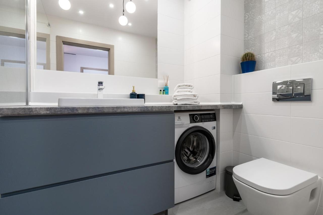 Lotte Apartment - Parking Podziemny, Osiedle Strzezone グリヴィツェ エクステリア 写真